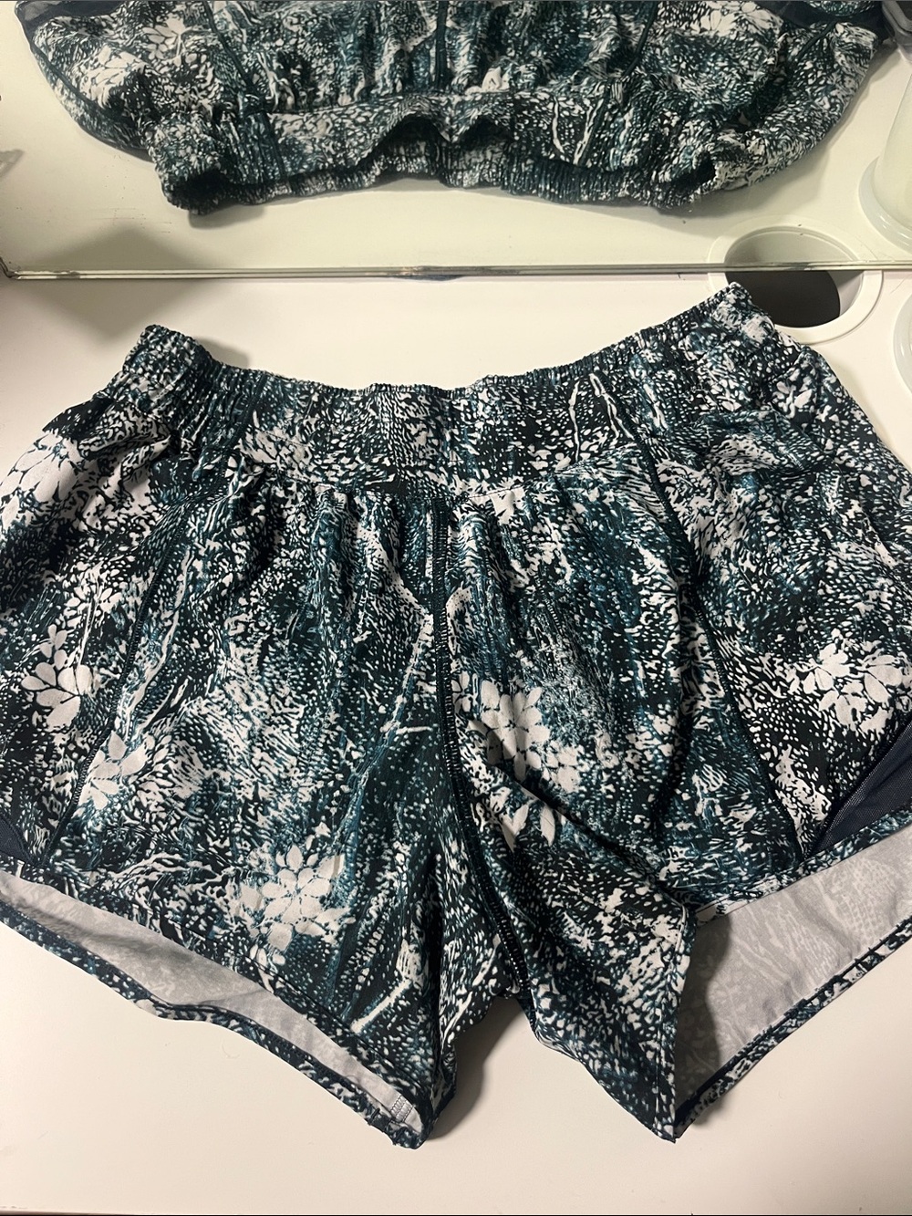 Lulu lemon short